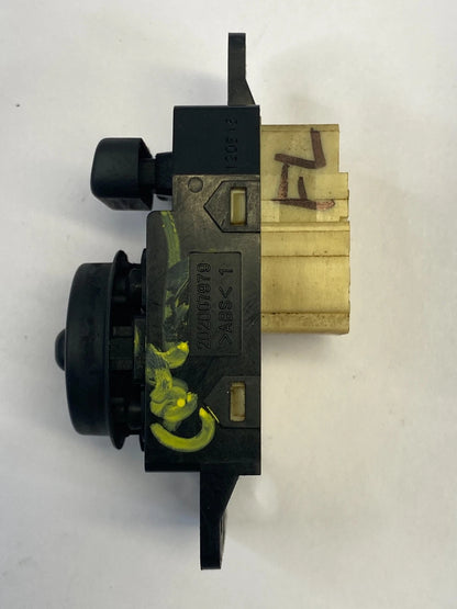 2010-2013 KIA FORTE DOOR SIDE MIRROR CONTROL SWITCH W/ POWER FOLDING 93560-1M100