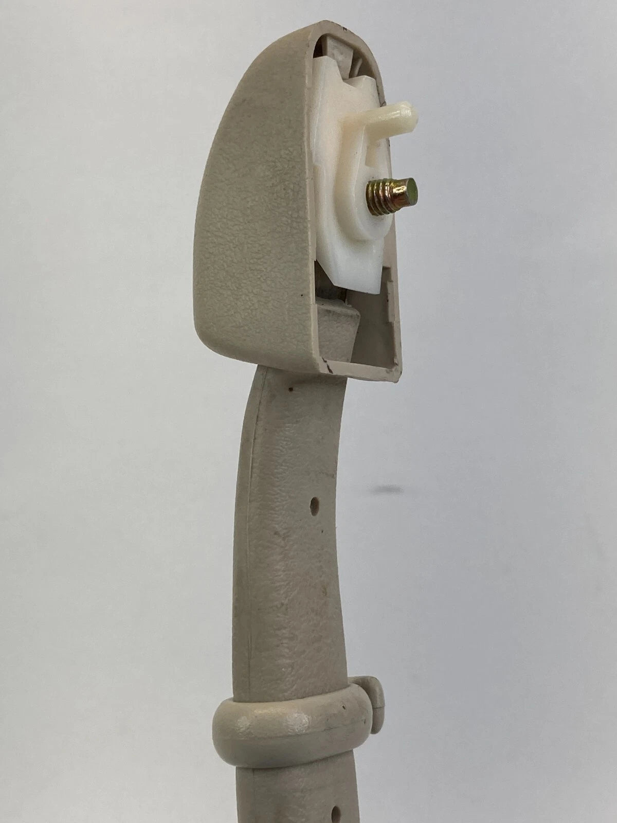 2002-2004 Subaru Outback Wagon Rear Right Interior Roof Grab Grip Handle Assist
