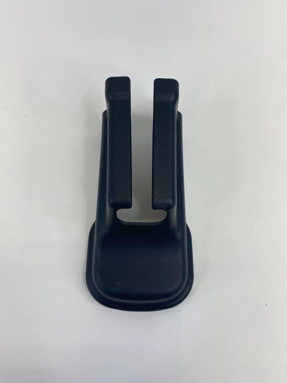 2000-2004 TOYOTA TUNDRA FRONT LEFT SEAT INNER REAR TRACK COVER TRIM 72137-0C030