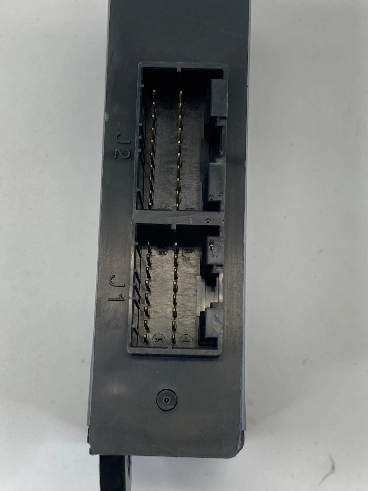 2005-2011 CADILLAC STS REAR RIGHT BACK SIDE DOOR CONTROL MODULE ZONE 15910994