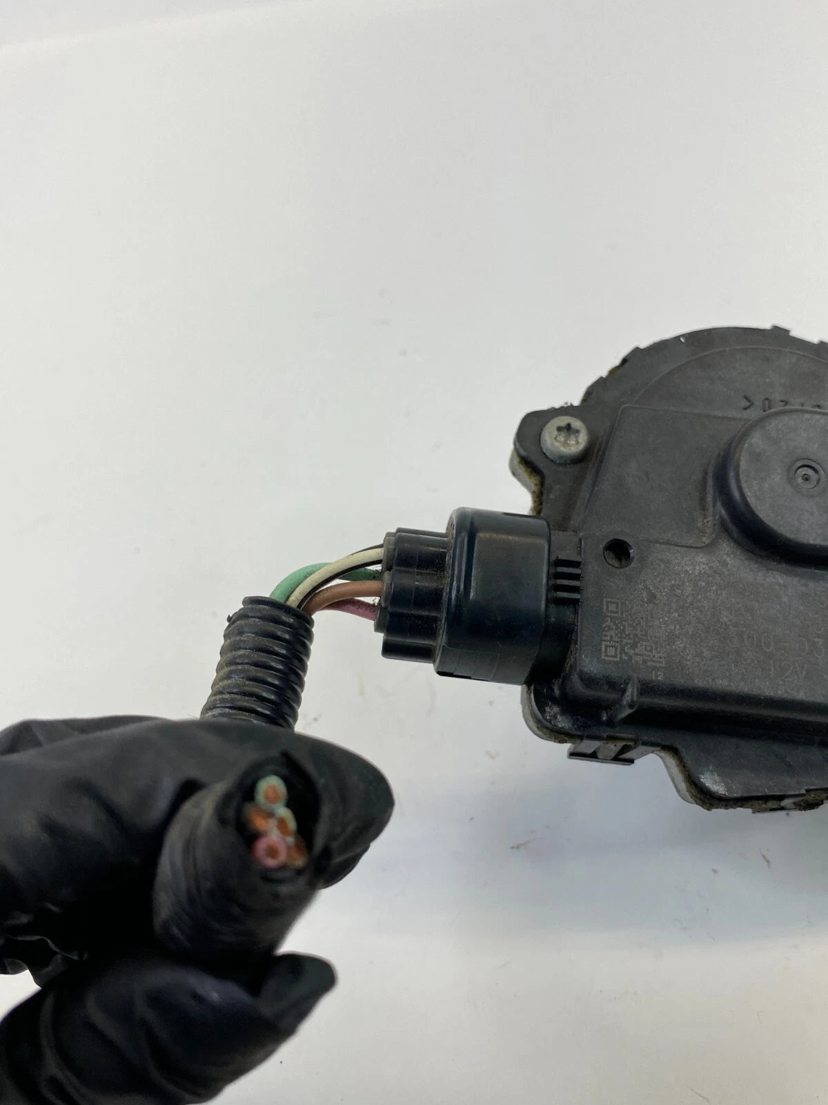 2007-2012 LEXUS ES350 SEDAN FRONT WINDSHIELD WIPER MOTOR ASSEMBLY 85110-33330