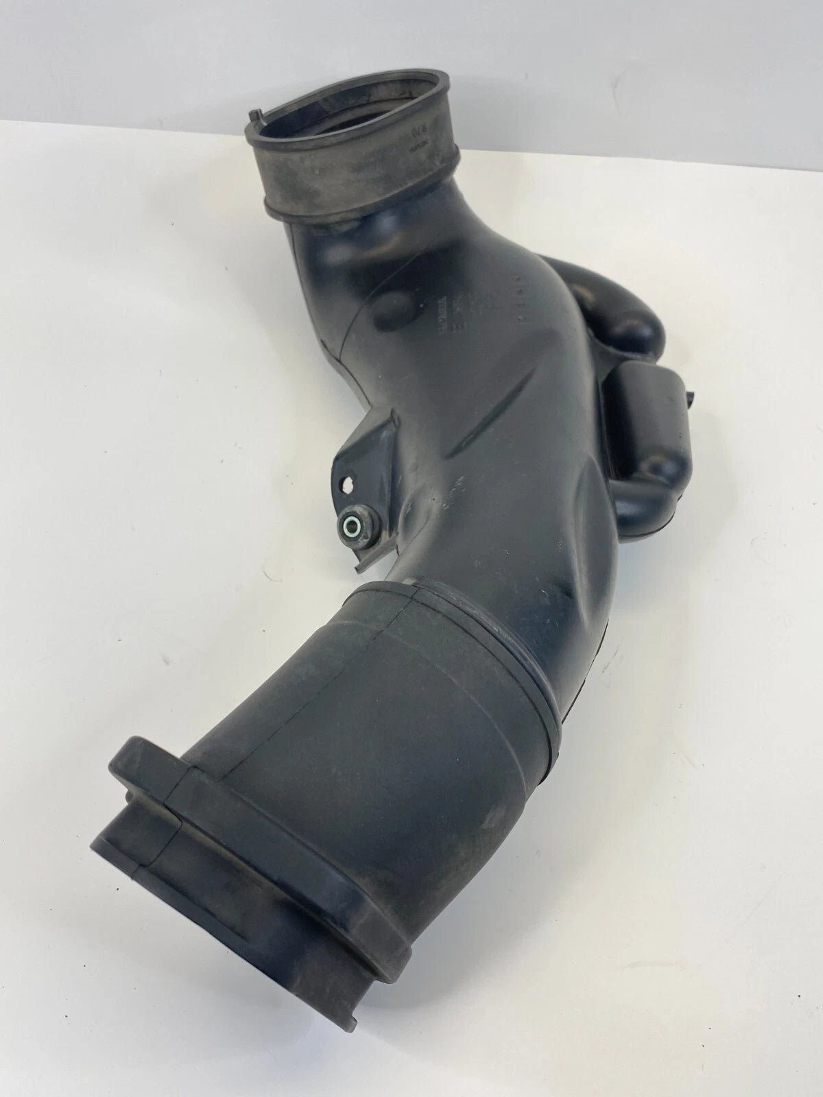 2010 2011 HONDA ACCORD CROSSTOUR 3.5L V6 AIR INTAKE CLEANER HOSE DUCT TUBE OEM