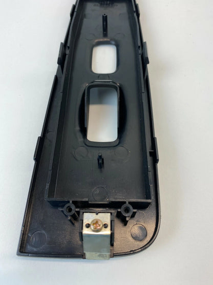 2004 2005 2006 KIA AMANTI SEDAN FRONT RIGHT SIDE WINDOW SWITCH BEZEL TRIM COVER