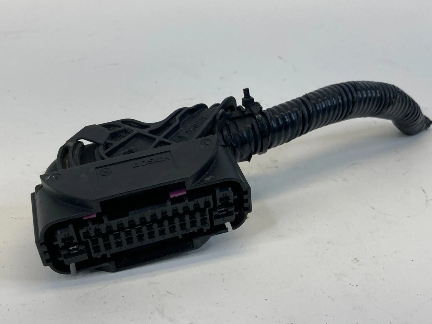 2015-2020 Honda Fit 1.5L L4 A/T FWD ABS Anti Lock Brake Pump Plug Wire Connector