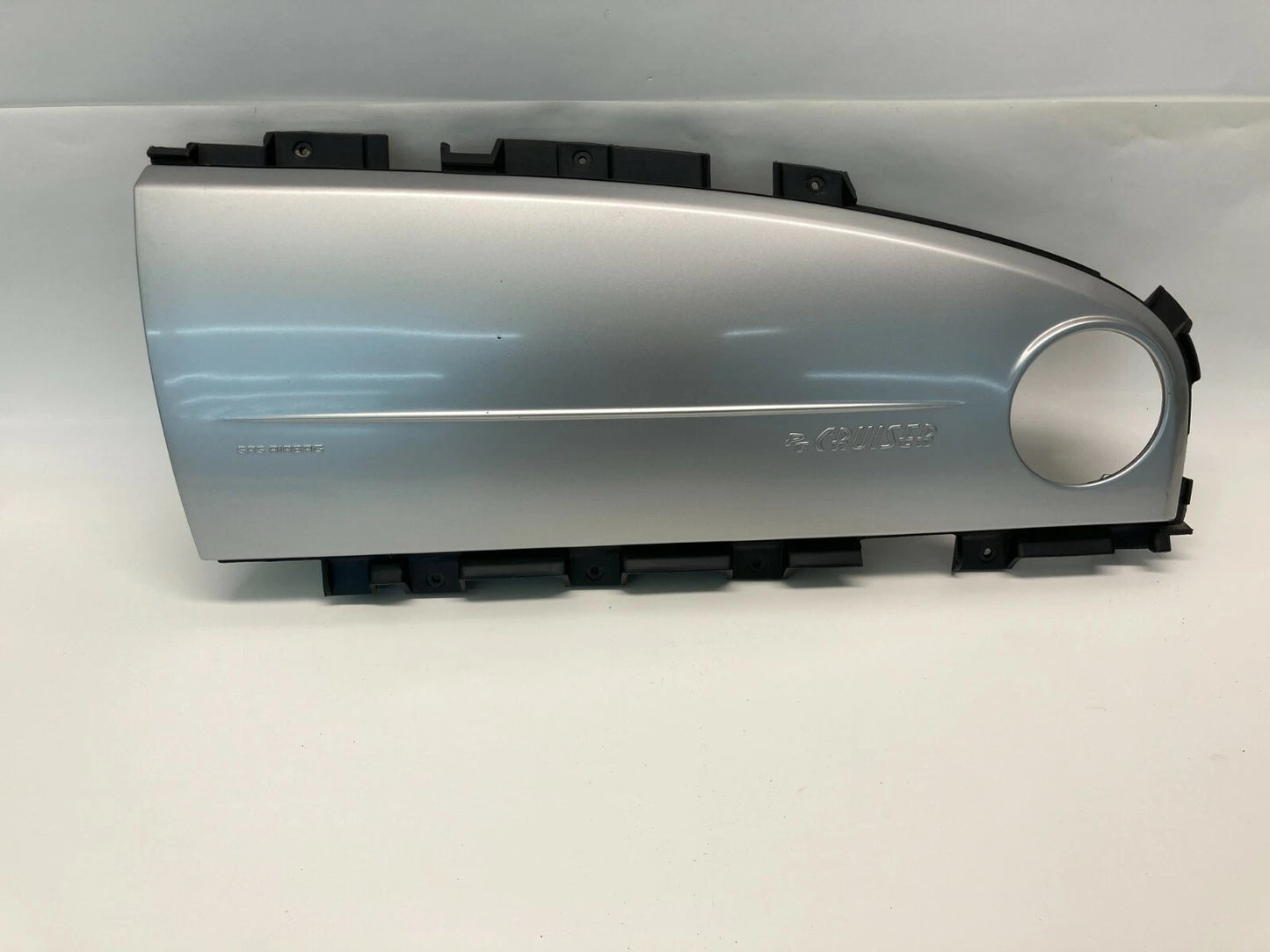 2006 2007 CHRYSLER PT CRUISER RIGHT PASSENGER SIDE DASH BEZEL TRIM PANEL COVER