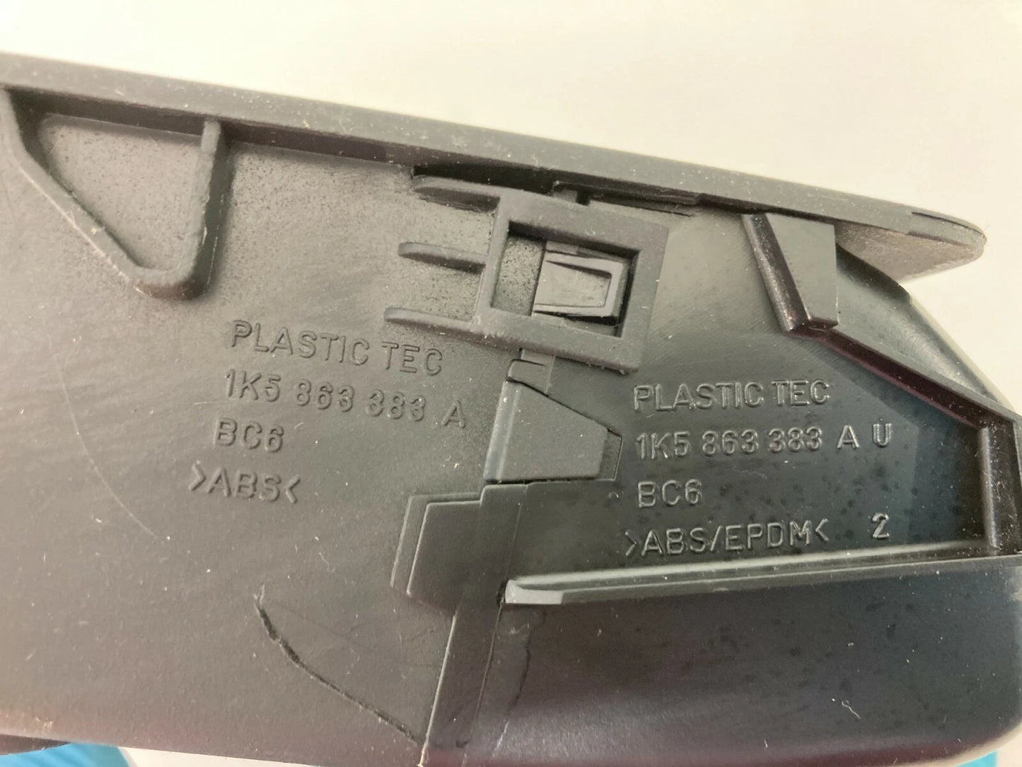 2005-2010 VW VOLKSWAGEN JETTA REAR CENTER CONSOLE STORAGE BIN TRAY 1K5-863-383