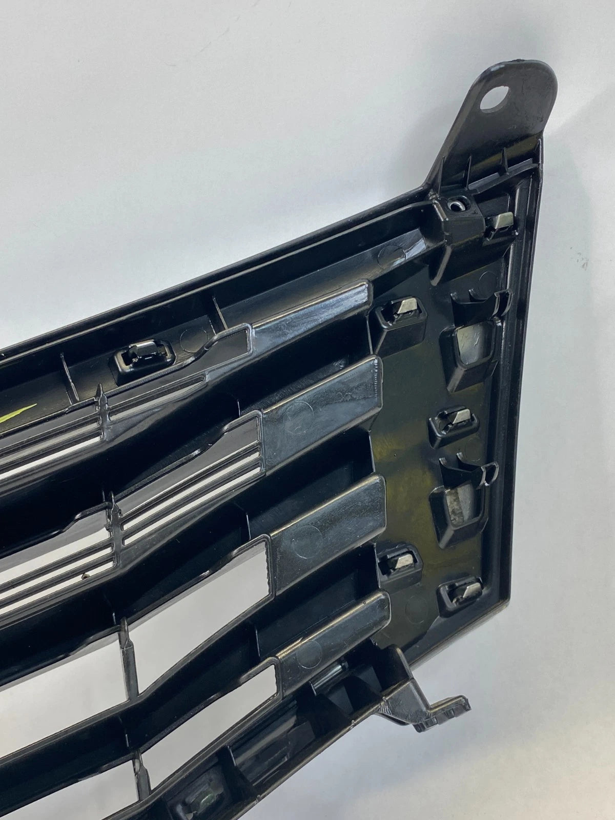 2008-2010 HONDA ACCORD SEDAN FRONT BUMPER UPPER RADIATOR GRILLE ASSY OEM