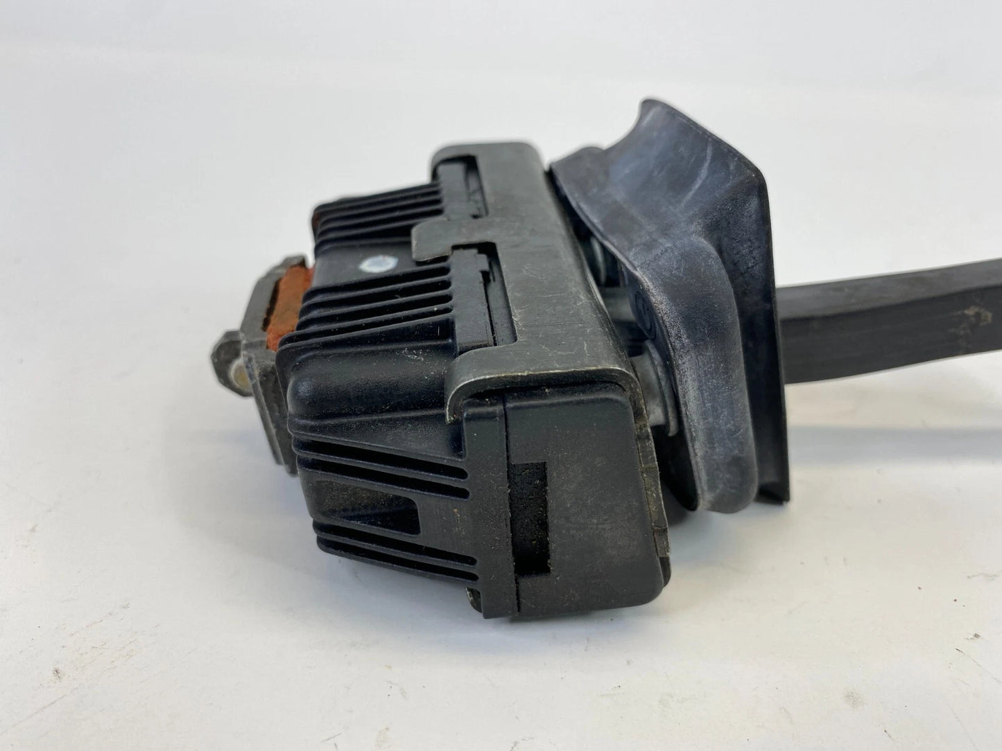 2004-2007 BMW 530I FRONT RIGHT PASSENGER SIDE DOOR CHECK STOPPER DETENT OEM