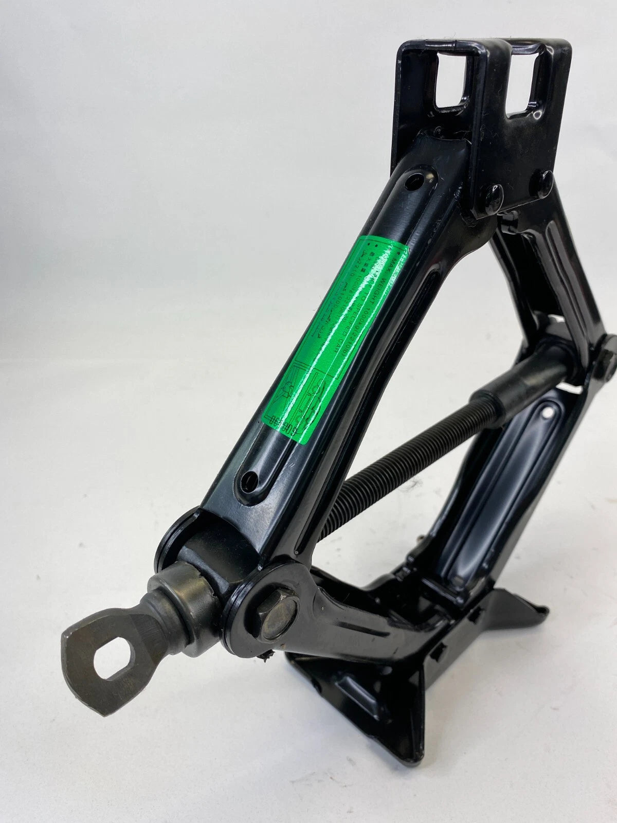 06-10 KIA OPTIMA EMERGENCY SPARE TIRE KIT JACK TOOL LUG WRENCH W/JACK CARRIER