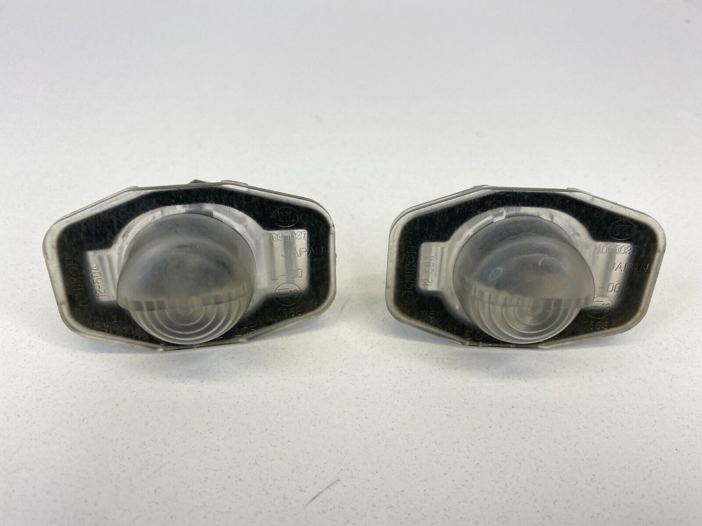 2009-2013 Toyota Corolla LE Sedan Rear License Light Lamp Assembly Pair Set OEM