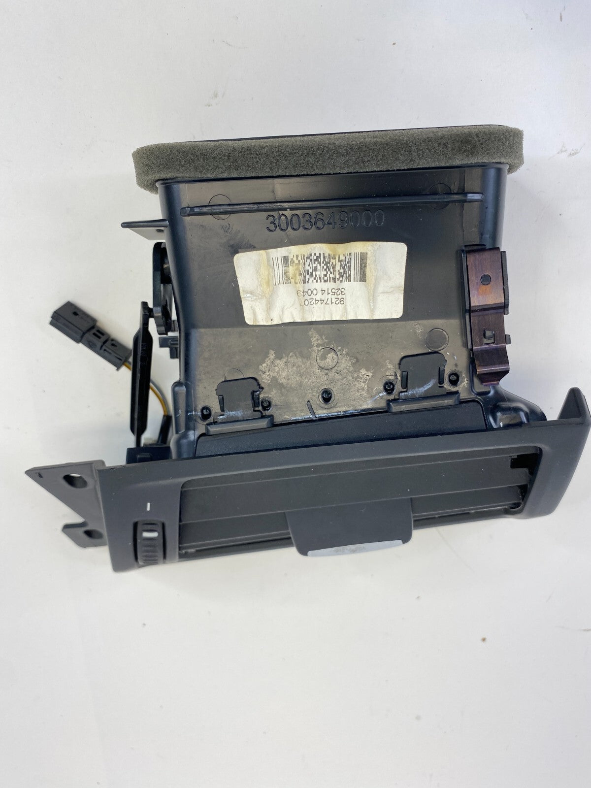 11-17 BMW X3 Front Right Passenger Side A/C Dash Air Vent Grille Outlet 9217442