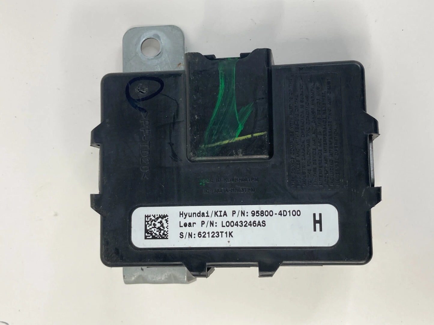 07 08 HYUNDAI SANTA FE TIRE ENTOURAGE PRESSURE CONTROL MODULE TPMS 95800-4D100
