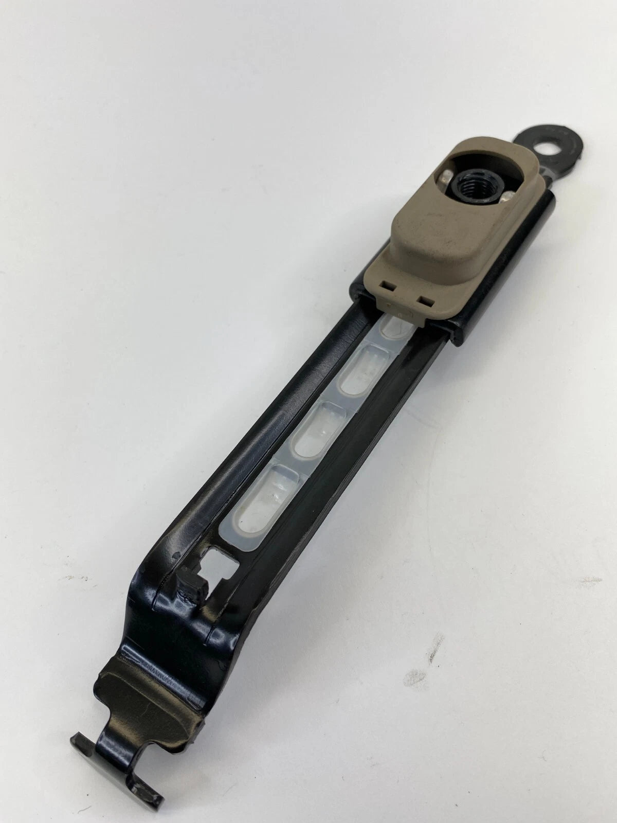 05-08 TOYOTA COROLLA FRONT RIGHT PASSENGER SIDE SEAT BELT HEIGHT ADJUSTER OEM