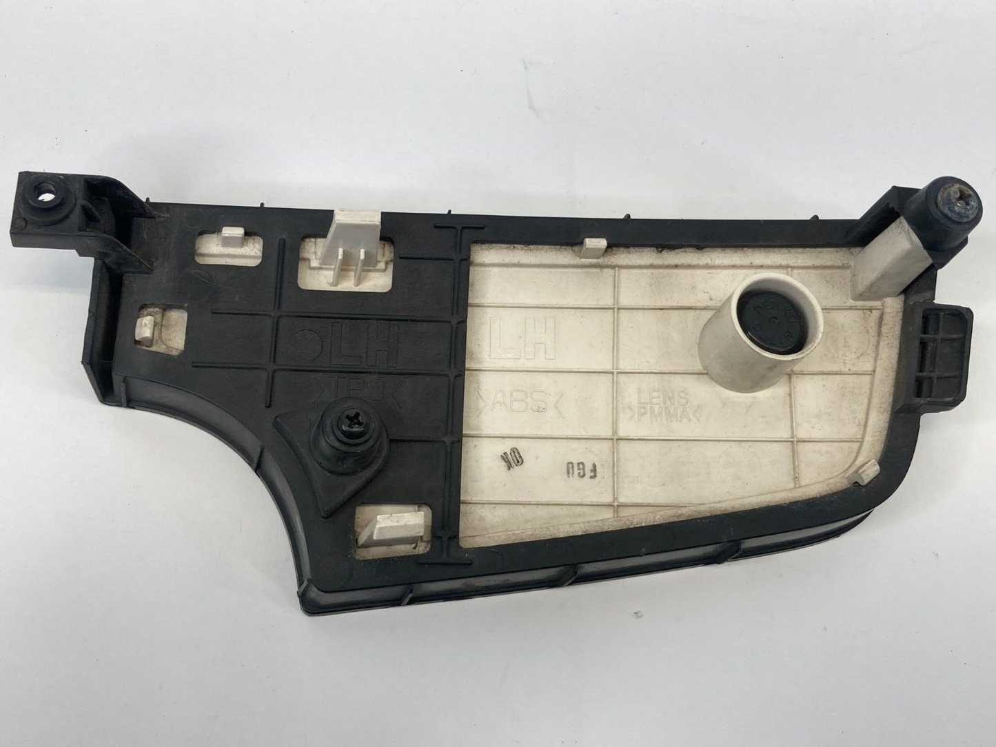 2010 2011 Kia Soul Rear Bumper Reflector Light Lamp Left Side LH 92450-2K0