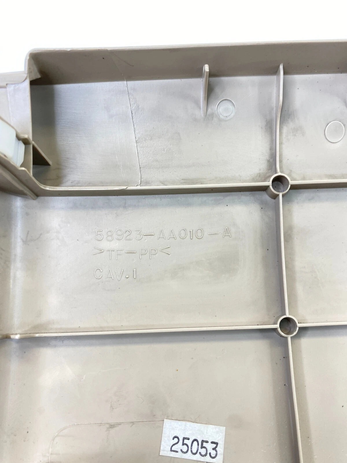 04-08 TOYOTA SOLARA REAR CENTER CONSOLE PANEL TRIM COVER CAP 58923-AA010-A OEM