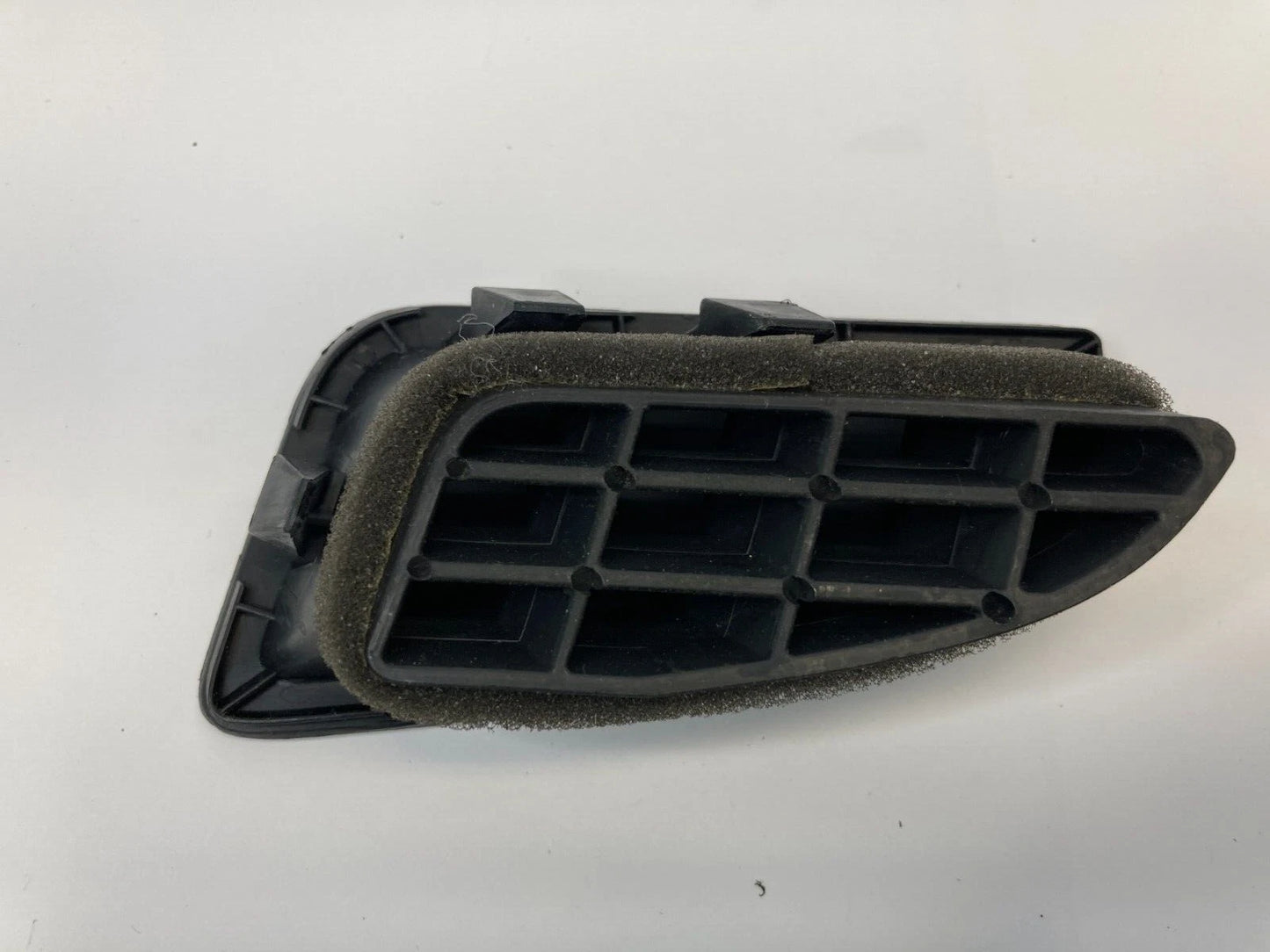 2011-2016 HYUNDAI ELANTRA SEDAN FRONT DASH LEFT DEFROSTER A/C AIR VENT GRILLE