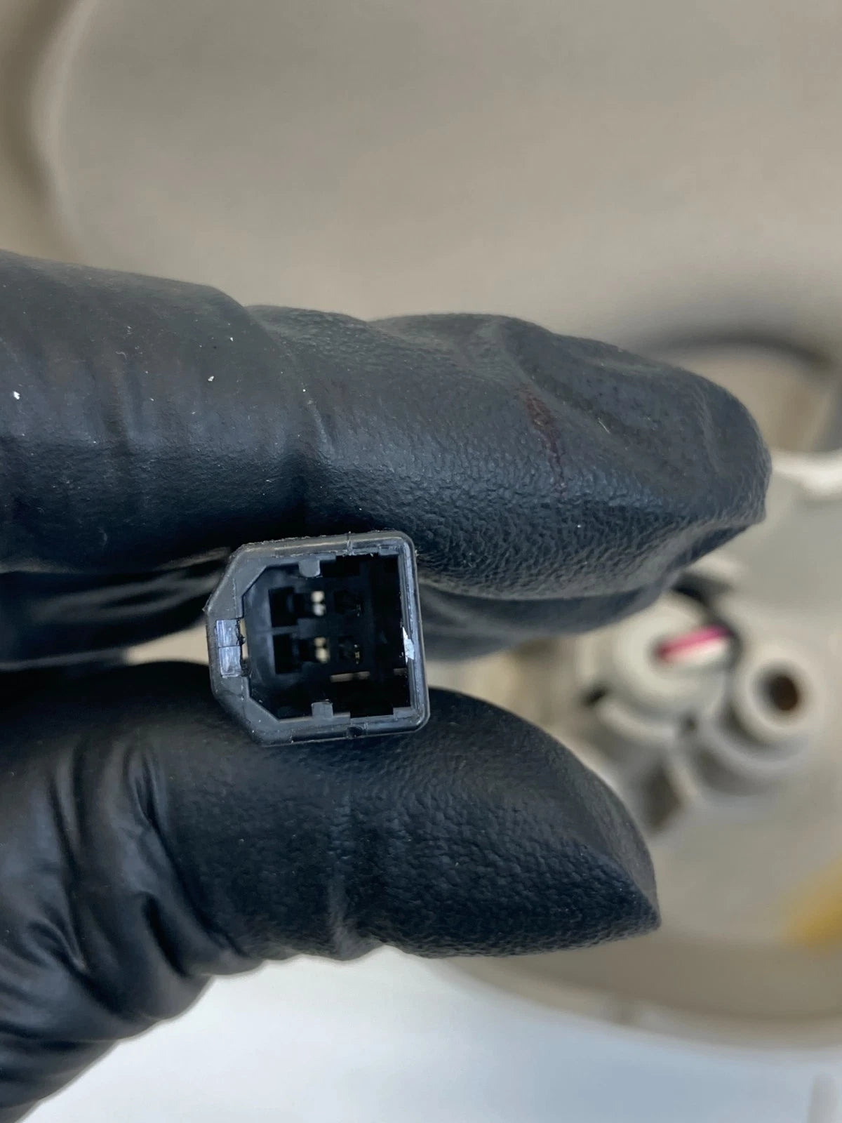 07-09 FORD EXPEDITION FRONT RIGHT SUNVISOR SUN VISOR SHADE W/ ILLUMINATE MIRROR