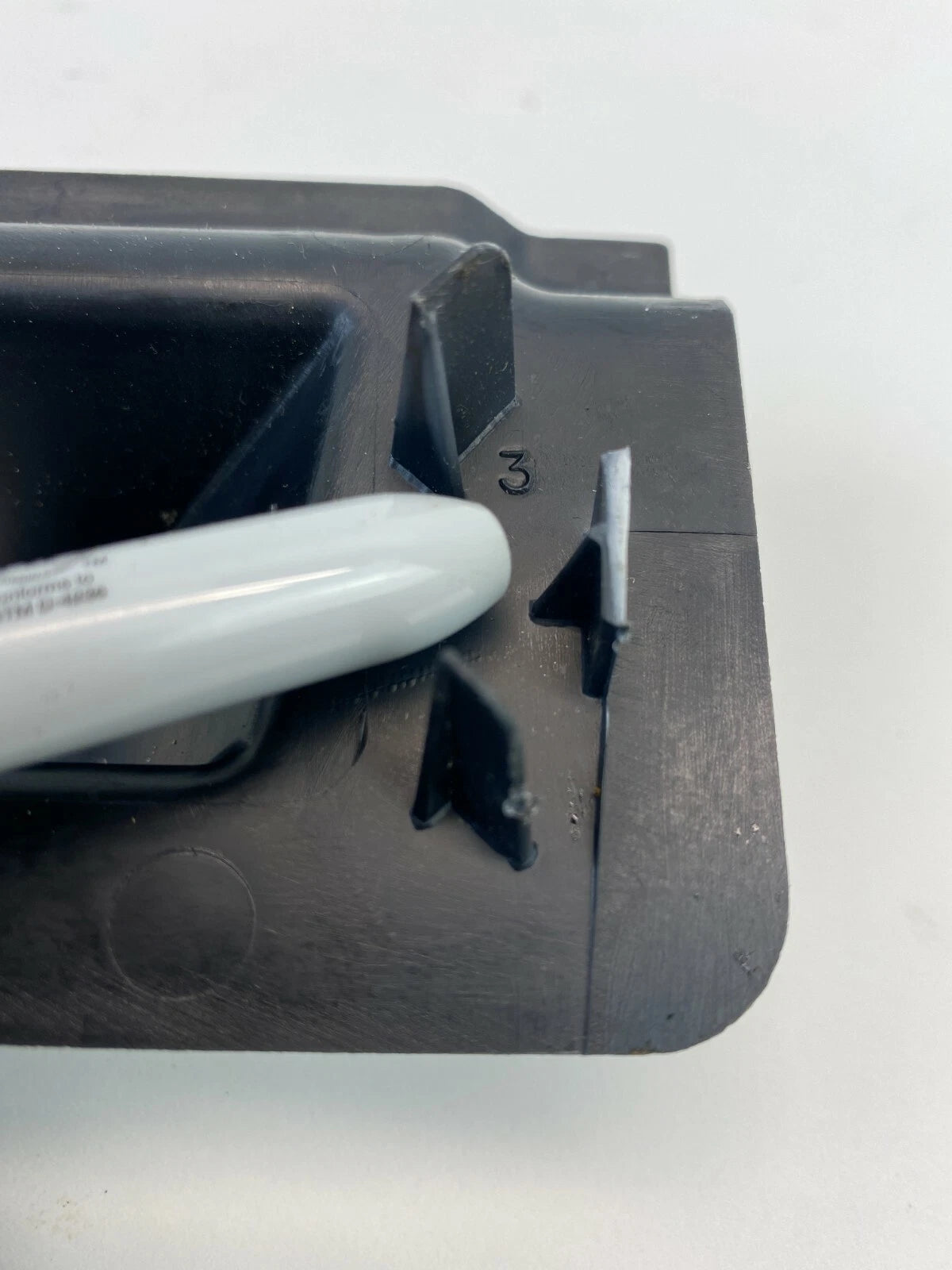 2006-2012 FORD FUSION REAR RIGHT SEAT LOCK LATCH COVER TRIM 6E53-54638A74-AC OEM