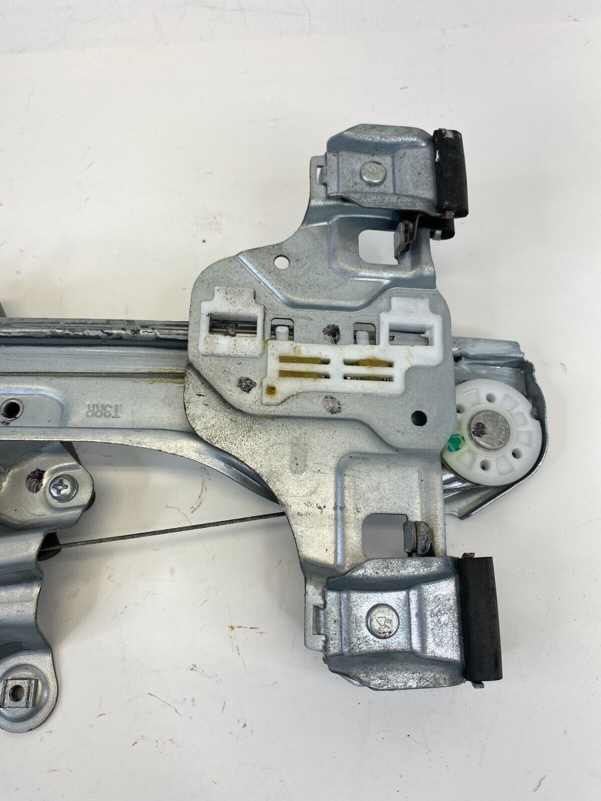 13-20 Chevrolet Sonic Rear Right Door Power Window Regulator w/ Motor 98810-J305