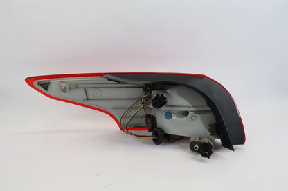 15-18 FORD FOCUS SEDAN REAR RIGHT OUTER TAILLIGHT TAIL LAMP UNIT F1EB13404F OEM