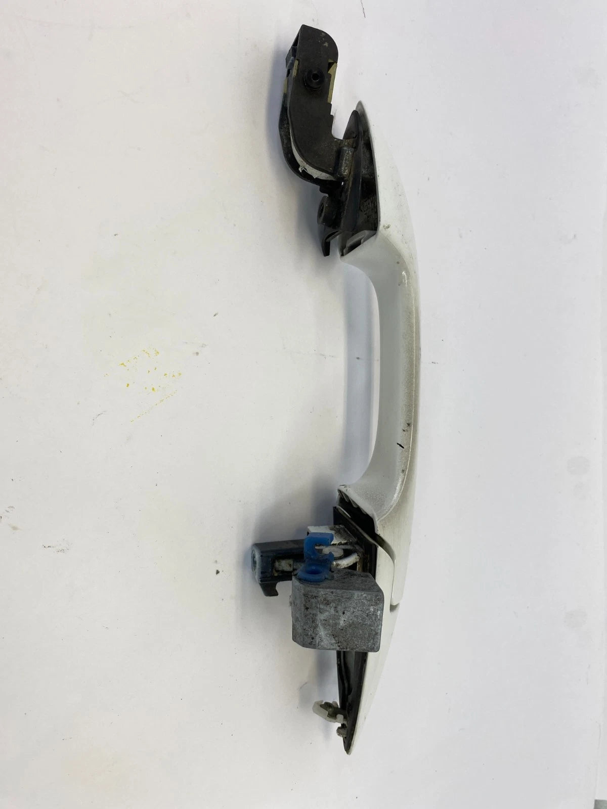 2005-2010 HONDA ODYSSEY FRONT RIGHT SIDE EXTERIOR DOOR HANDLE ASSEMBLY WHITE OEM