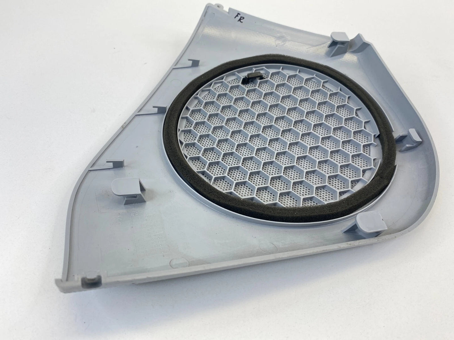 2000-2006 MERCEDES-BENZ S500 FRONT RIGHT DOOR SPEAKER GILLE COVER 2207270688
