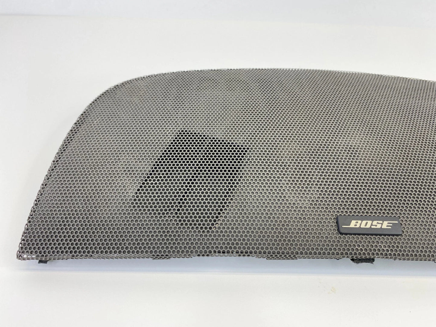 2006-2010 INFINITI M35 CENTER DASH SPEAKER COVER TRIM GRILLE P10693A28000 OEM