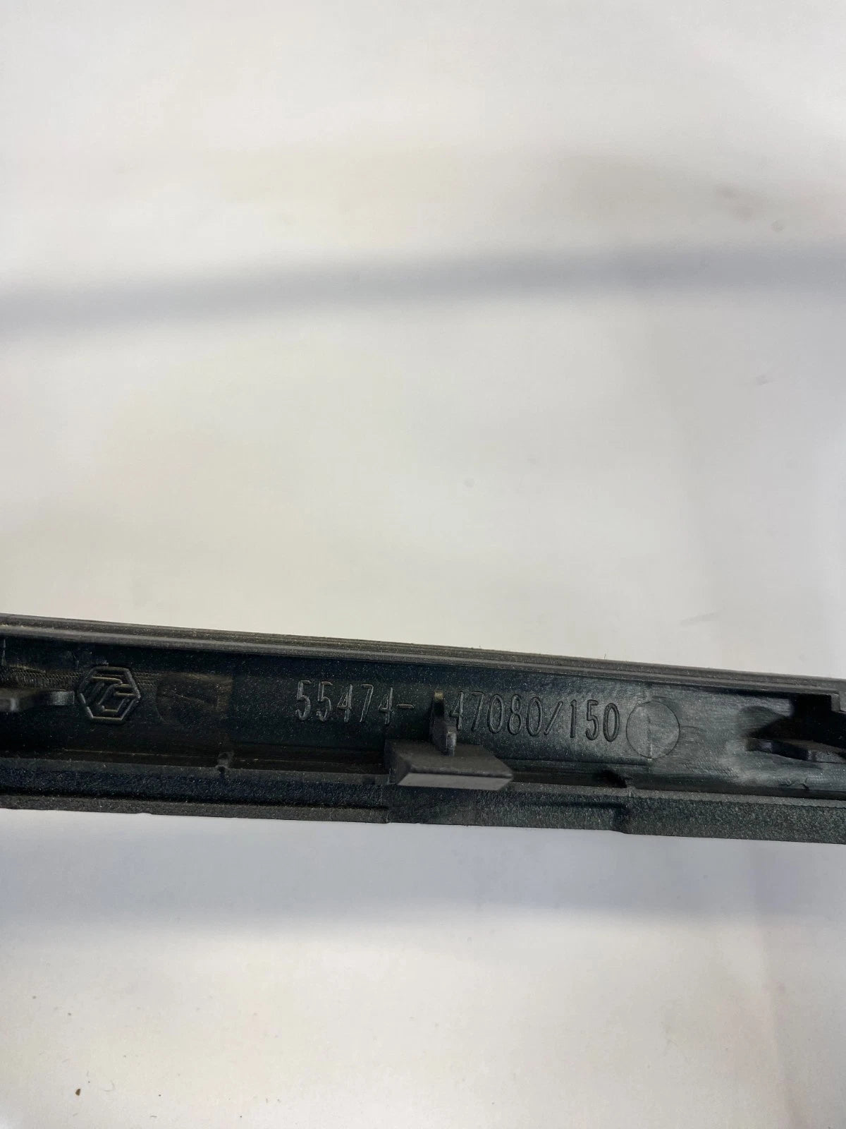 2010-2015 TOYOTA PRIUS CENTER DASH RADIO SCREEN TRIM BEZEL PIECE 55474-47080