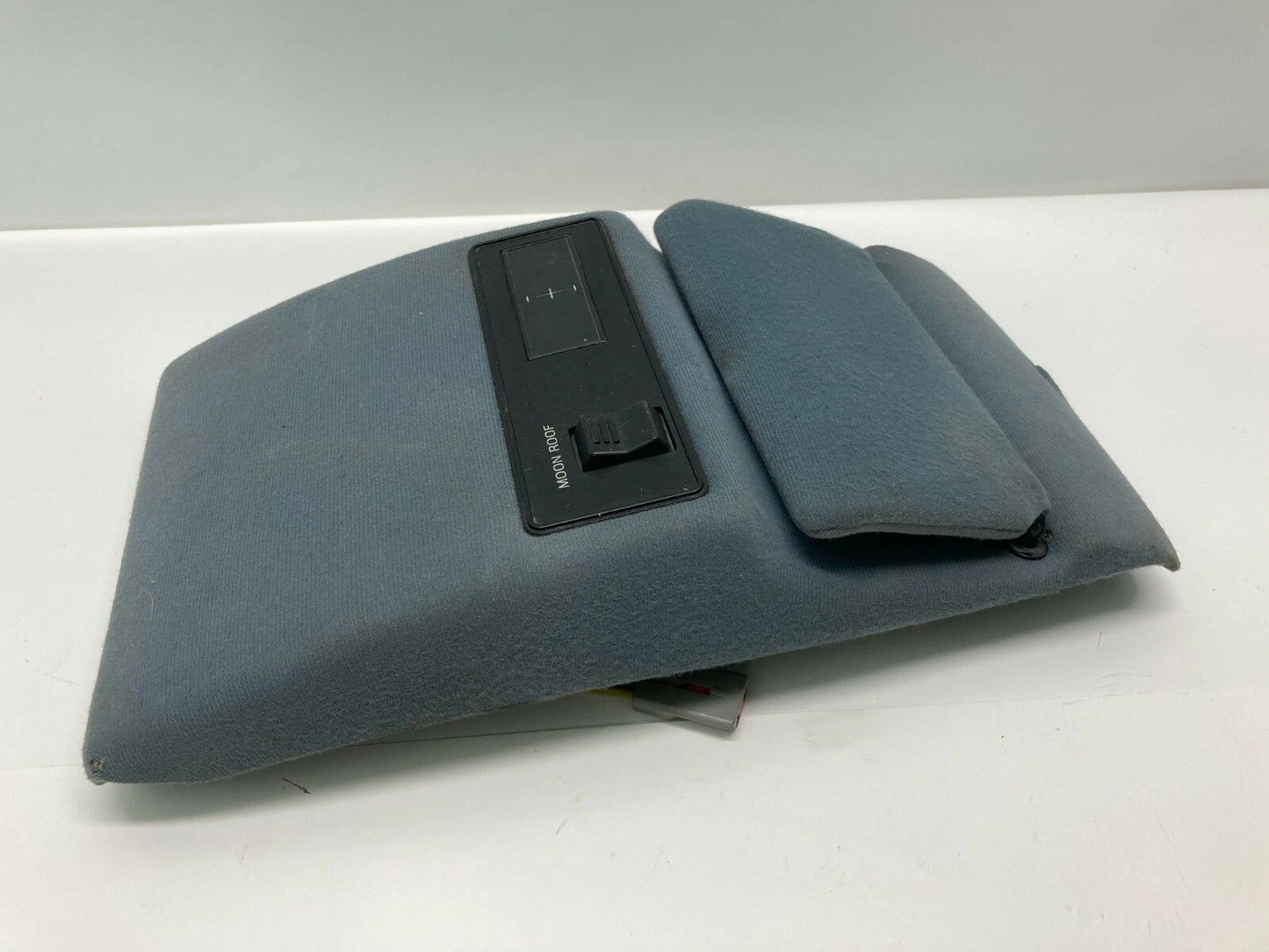 93 LINCOLN CONTINENTAL ROOF OVERHEAD CONSOLE MOONROOF TRIM PANEL SWITCH 4241870