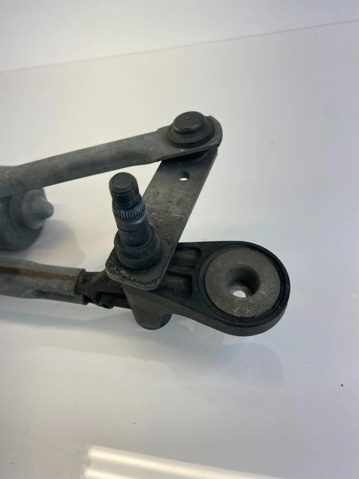 2007-2013 BMW X5 Front Windshield Wiper Linkage Motor 4418698 OEM