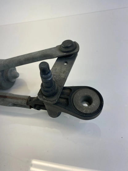 2007-2013 BMW X5 Front Windshield Wiper Linkage Motor 4418698 OEM