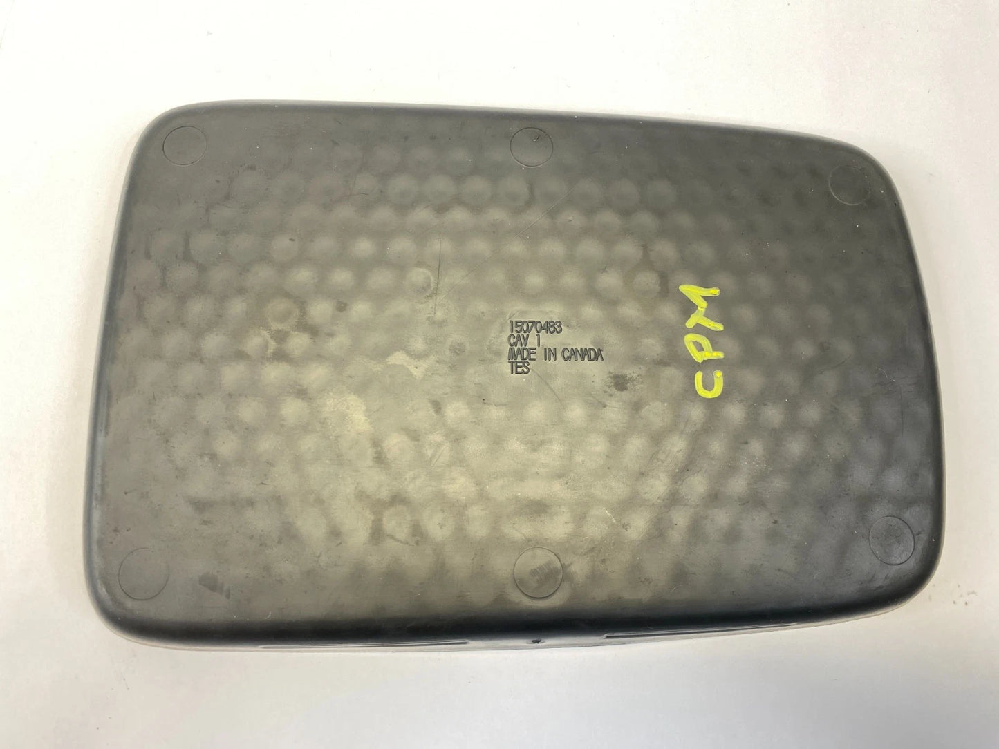2003-2006 CHEVROLET TAHOE CENTER CONSOLE ARMREST MAT RUBBER INSERT 15070483 OEM
