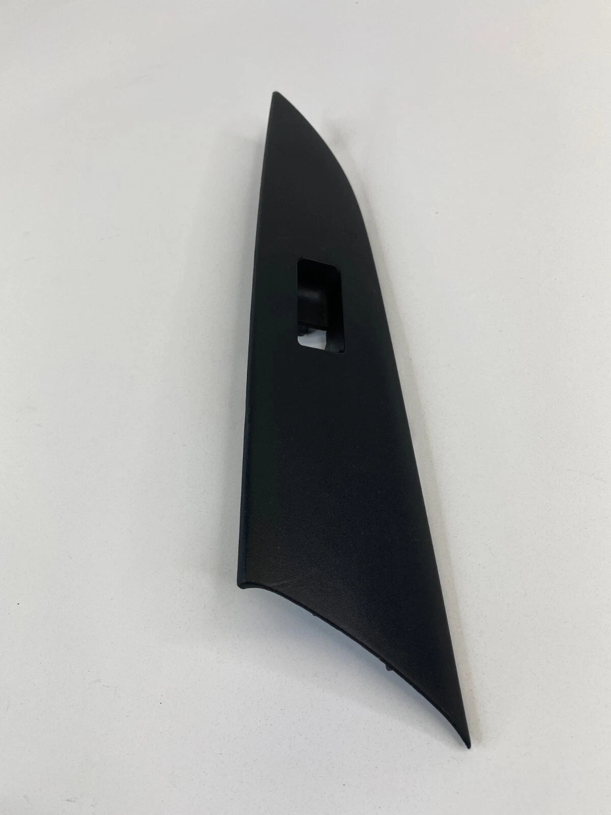 04-09 MAZDA 3 MAZDA3 FRONT RIGHT SIDE DOOR WINDOW SWITCH COVER BEZEL BN8F-4281J