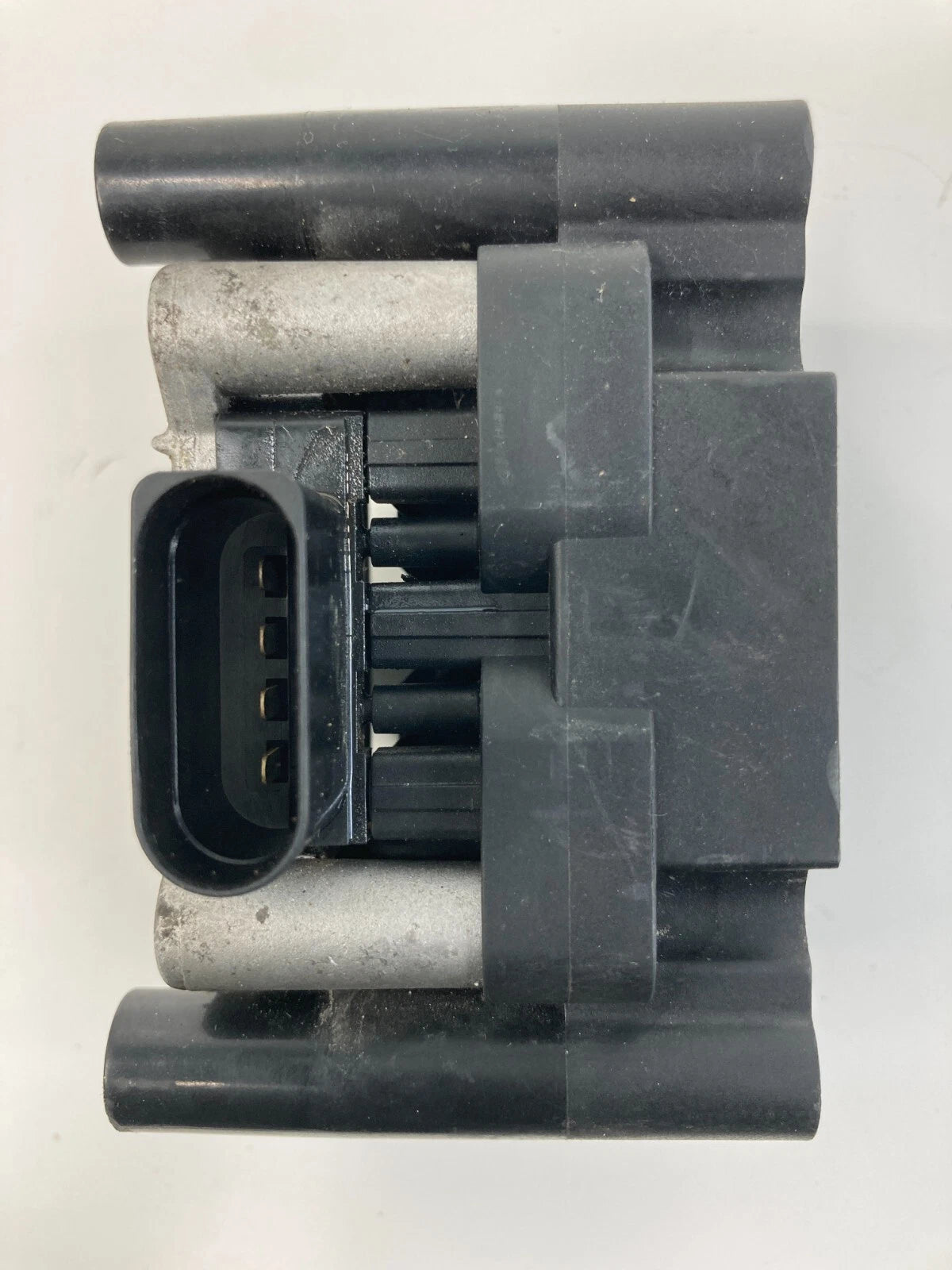 98 99 00 01 VOLKSWAGEN BEETLE 2.0L IGNITION DISTRIBUITOR COIL IGNITER PACK OEM