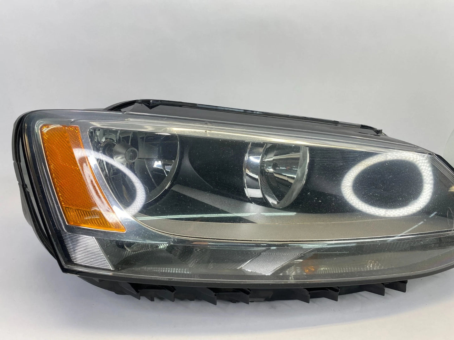 2011-2016 VOLKSWAGEN JETTA FRONT RIGHT SIDE HALOGEN HEADLIGHT LAMP 5C7941006 OEM