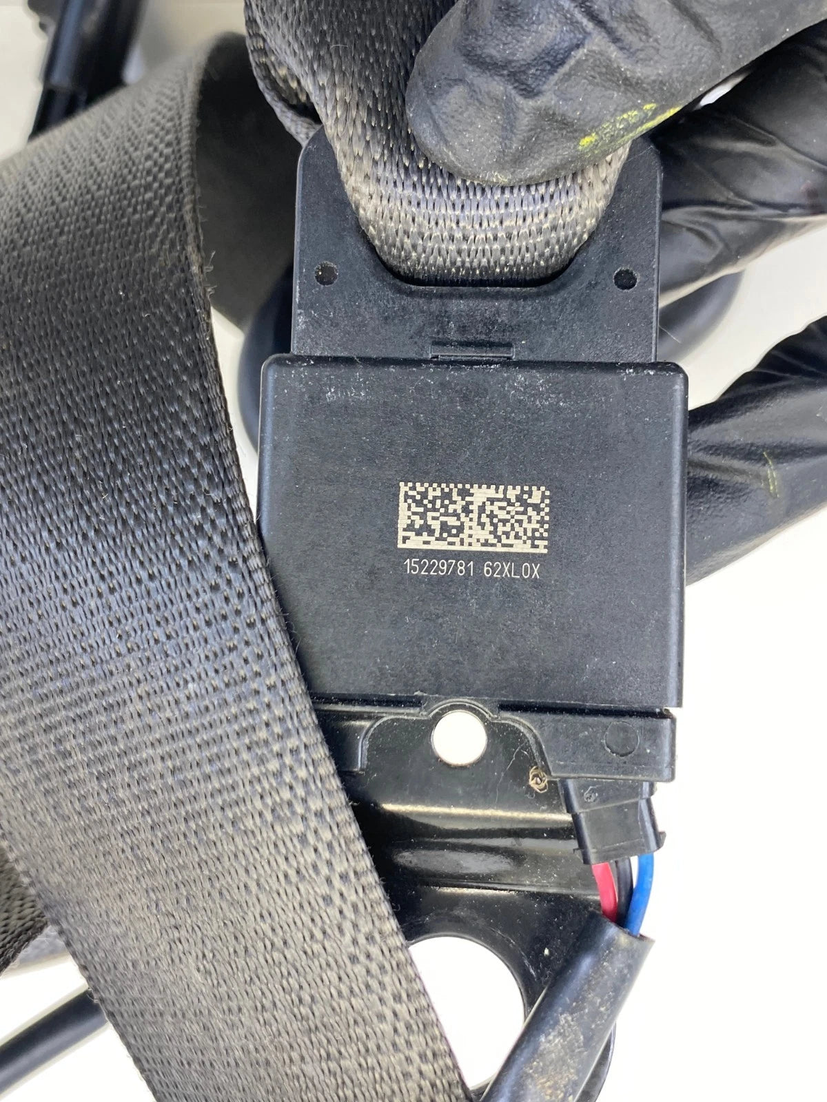 2006-2011 CHEVROLET HHR PASSENGER FRONT RIGHT SEAT BELT RETRACTOR OEM FACTORY