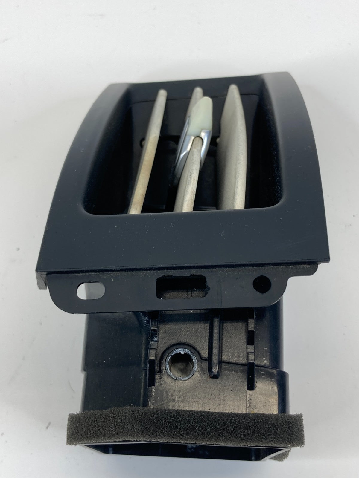 2008-2012 Land Rover LR2 Dash Right Side Outer A/C Air Vent Grille 6H52-01816-AC