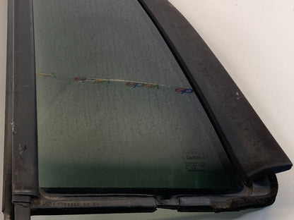 2003 04 05 2006 Lincoln Navigator Rear Left Back Door Side Vent Window Glass