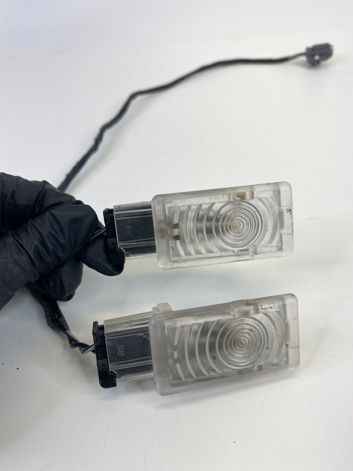 2009-2012 Chevrolet Traverse Rear Trunk Lid Inner Courtesy Light Lamp Set Pair