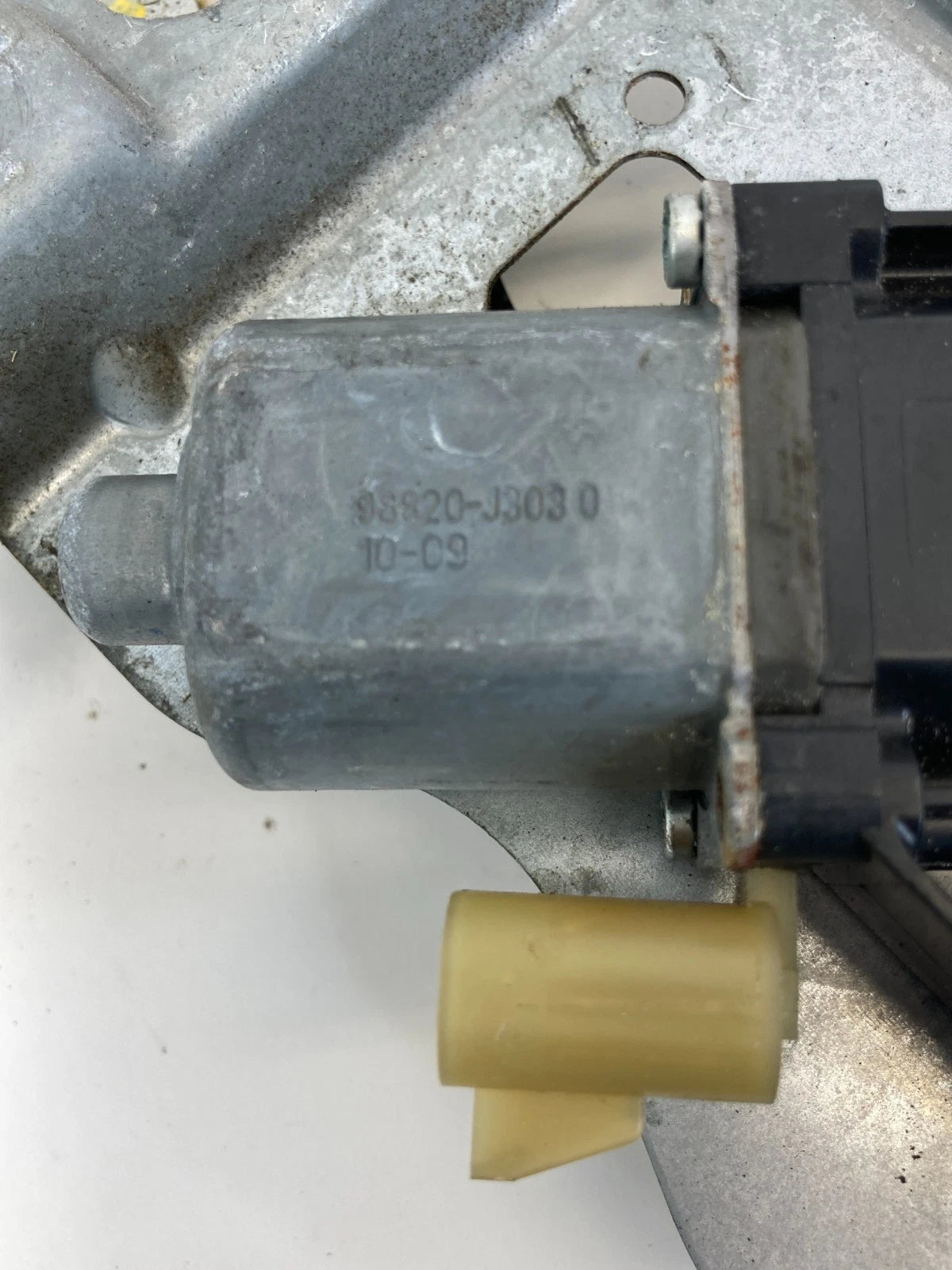 2010 2011 GMC TERRAIN FRONT LEFT DOOR POWER WINDOW MOTOR W/REGULATOR 98820J3030