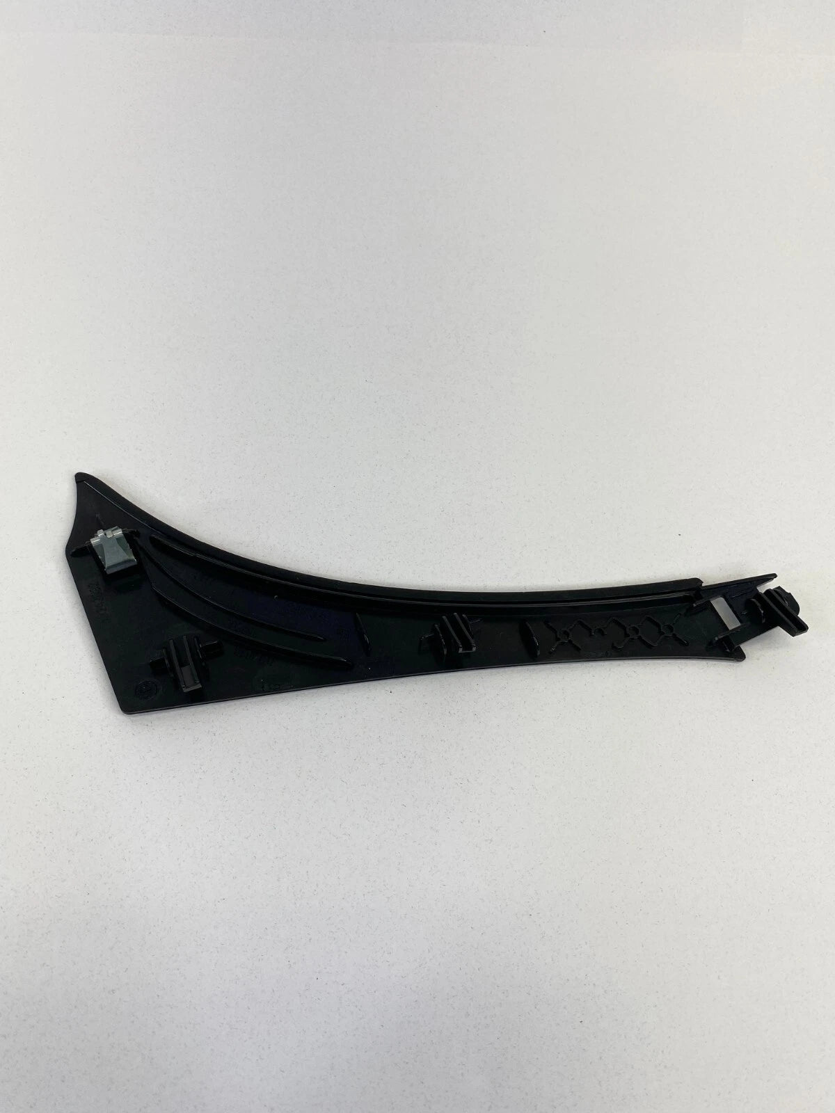 2011-2013 BUICK REGAL FRONT LEFT DRIVER SIDE INSTRUMENT PANEL MOLDING 13242092