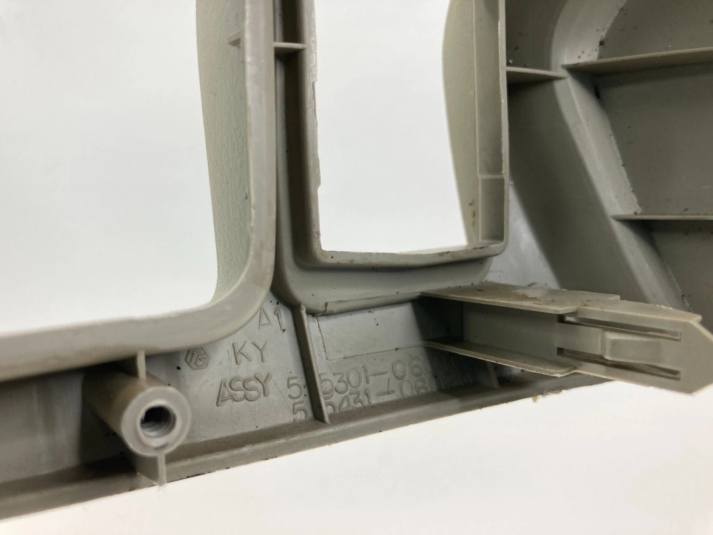 07-11 TOYOTA CAMRY LEFT DRIVER DASH COIN TRAY PANEL COMPARTMENT BEZEL 5530106010