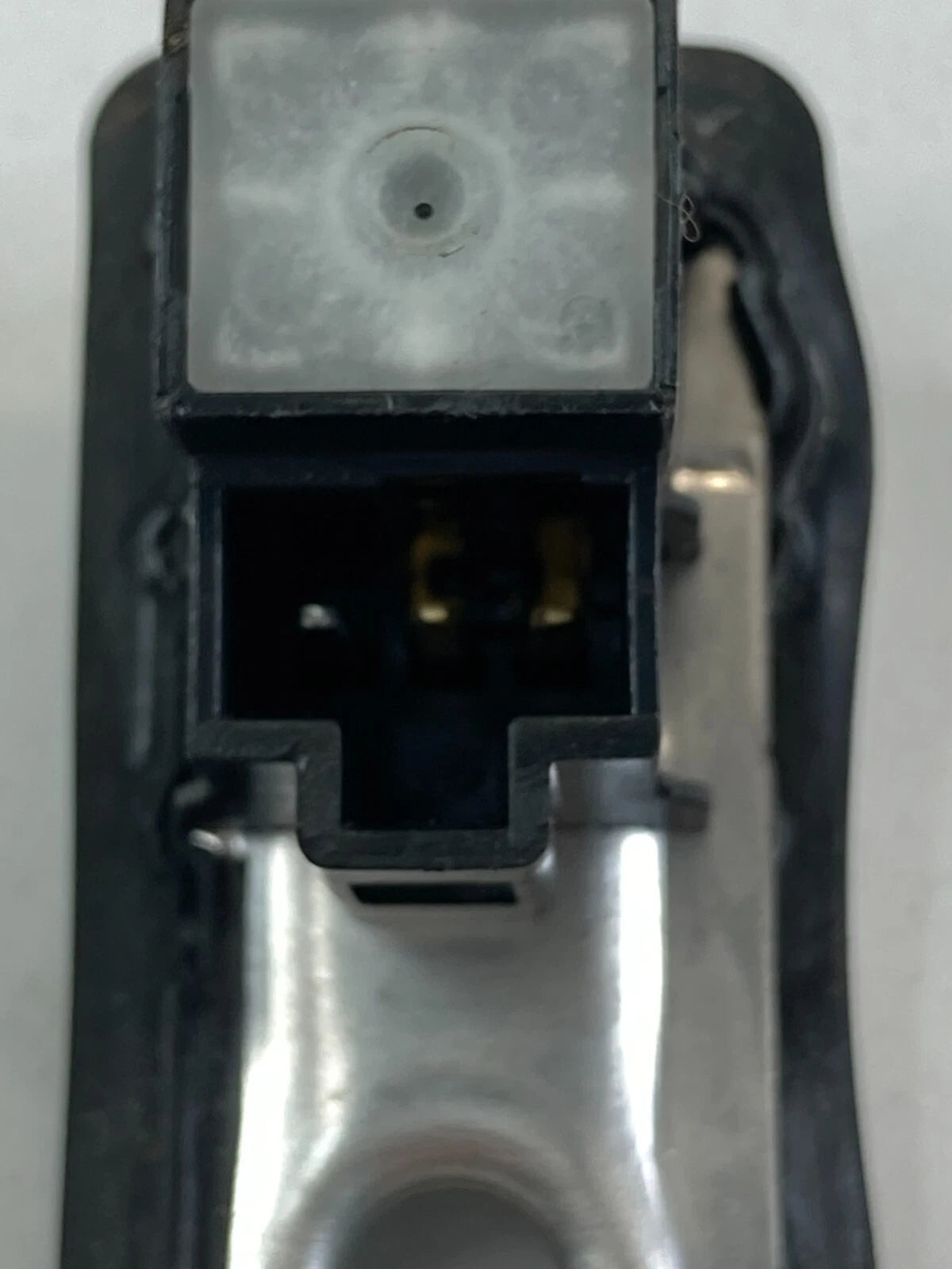 2004-2009 KIA SPECTRA 06-09 SPECTRA5 FRONT RIGHT DOOR JAMB AJAR BUTTON SWITCH