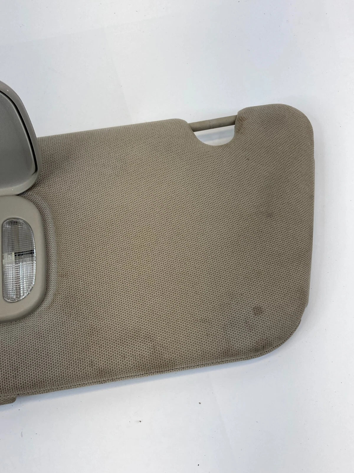 2001-2005 PONTIAC AZTEK FRONT RIGHT PASSENGER SIDE SUN VISOR SHADE W / MIRROR