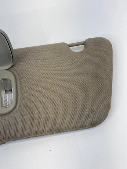 2001-2005 PONTIAC AZTEK FRONT RIGHT PASSENGER SIDE SUN VISOR SHADE W / MIRROR