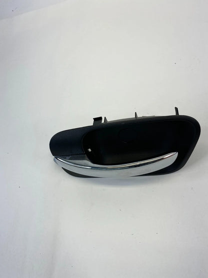 2005-2007 CHRYSLER 300 REAR LEFT BACK SIDE DOOR INNER DOOR HANDLE 1070391 OEM