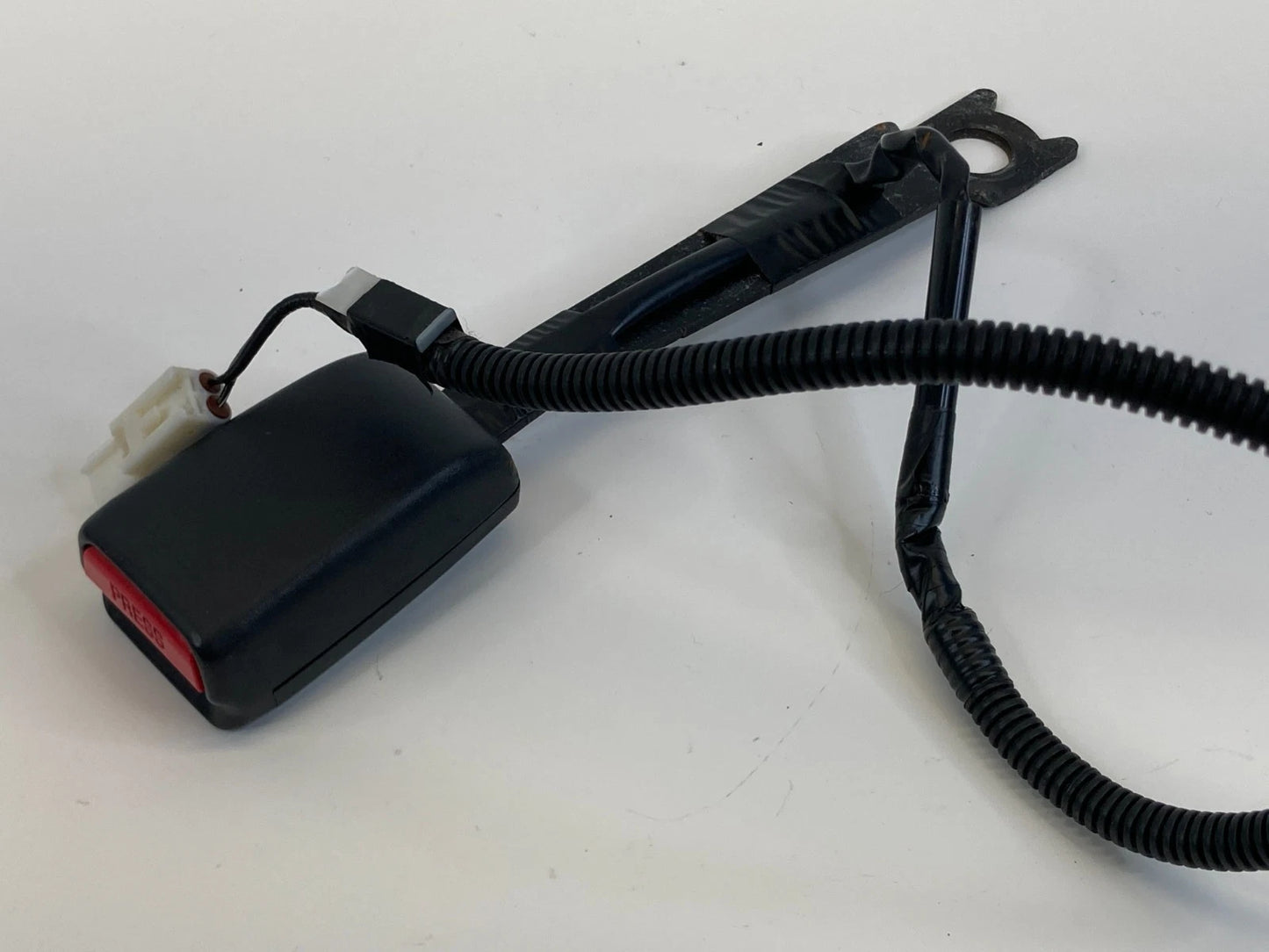 2008-2010 SCION XD FRONT RIGHT PASSENGER SIDE SEAT BELT BUCKLE OEM