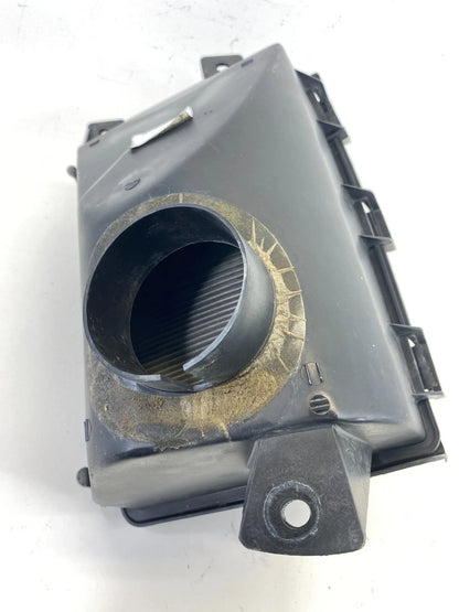 2000 2001 2002 LINCOLN TOWN CAR AIR INTAKE CLEANER BOX HOUSING FILTER OEM