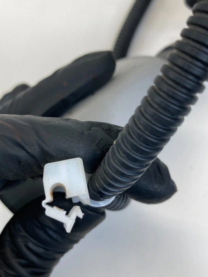 2004-2009 LEXUS RX330 RX350 FRONT LEFT SIDE SEAT BELT BUCKLE GRAY E067902 OEM