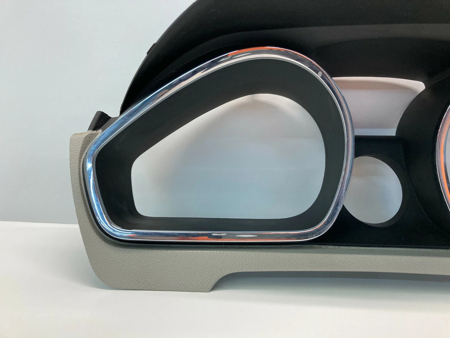 2009-2012 CHEVROLET TRAVERSE DASH SPEEDOMETER CLUSTER BEZEL TRIM 20836172 OEM